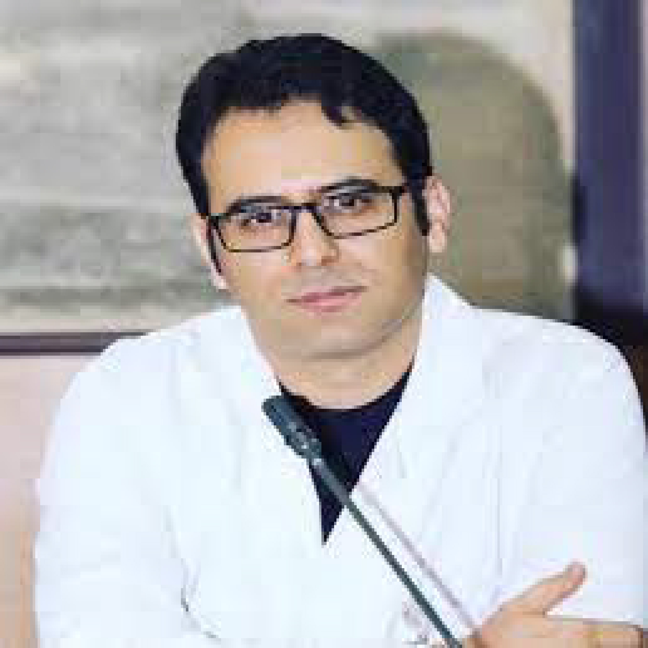  دکتر احمد شاکری